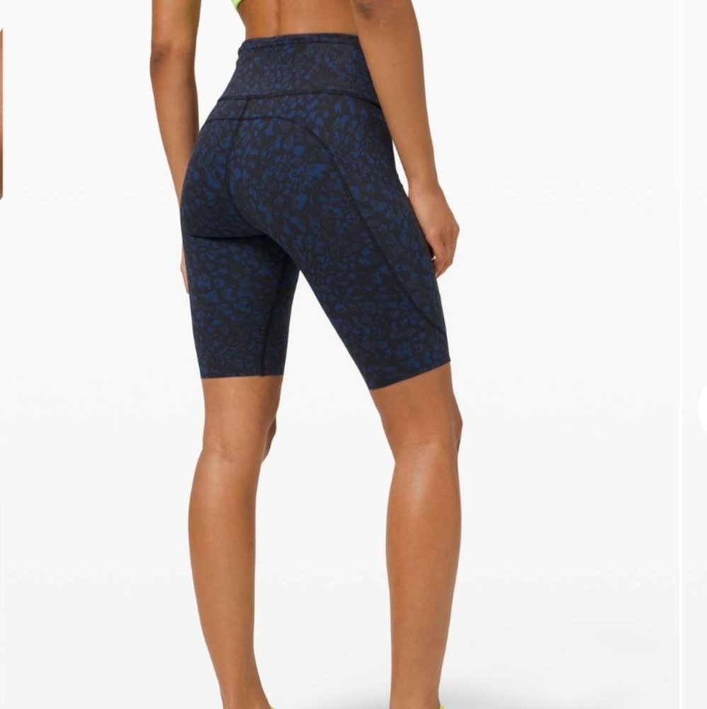Lululemon Fast And Free Short 10" Wild Thing Camo Larkspur Multi- Size 4
